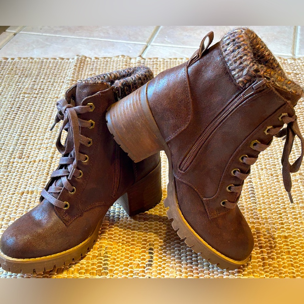 CARLOS SANTANA s7 cute ankle boots Chunky heel with lug sole-knit cuff